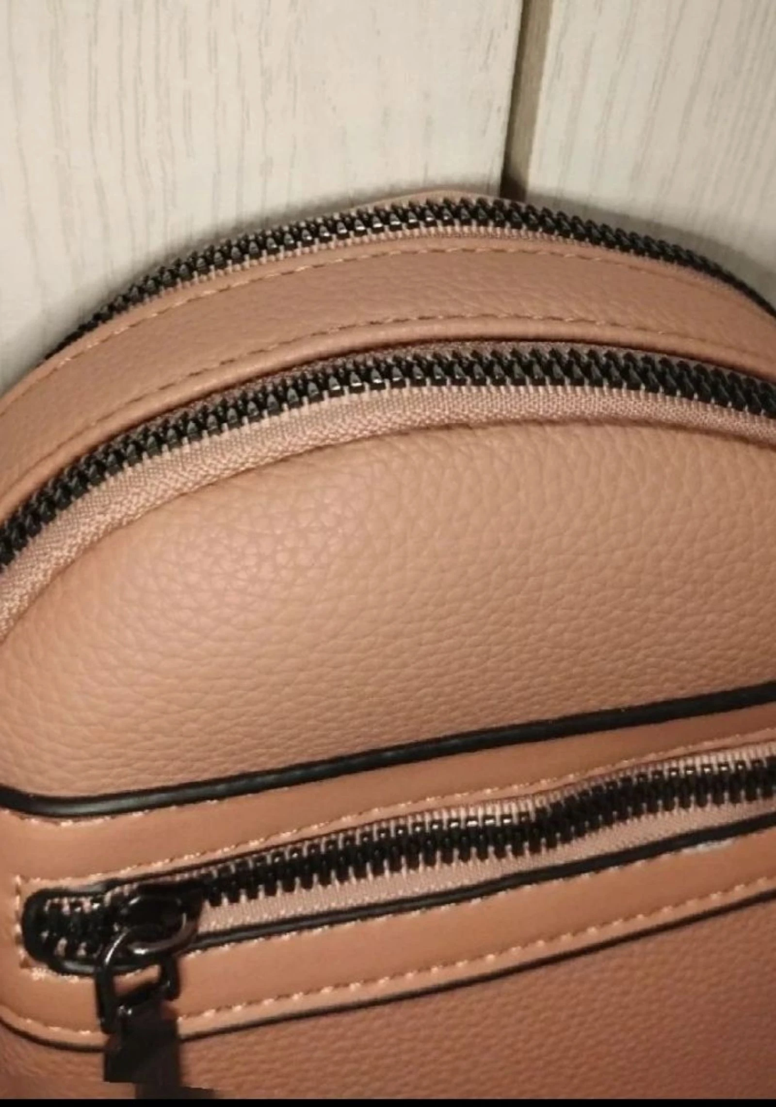 Bolsa transversal com alça larga Chevrón – photo 6